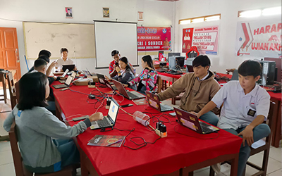 Pemanfaatan Chromebook dalam Pembelajaran di SMA Negeri 1 Sonder